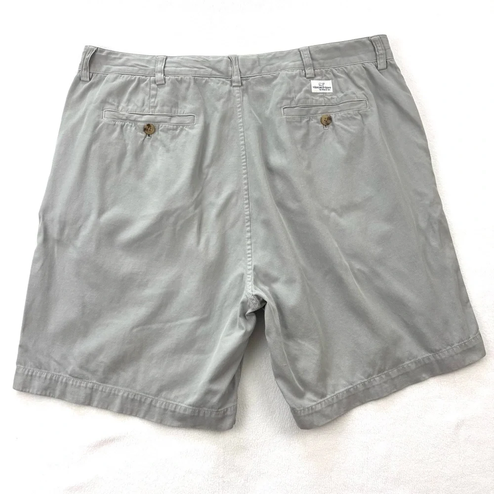 Vineyard Vines Gray Flat Front Classic Gray Men's Cotton Chino Shorts Size 38
